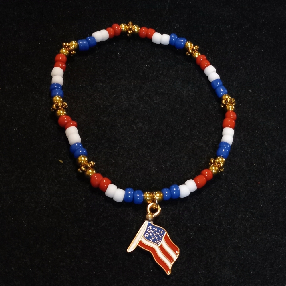 Red, White & Blue Beaded American Flag Charm Bracelet - Picture 2 of 3